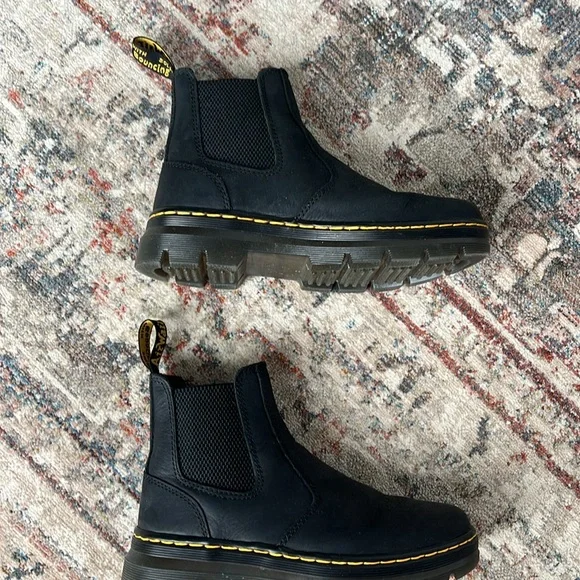 Dr Marten Chelsea Boot - Picture 2 of 5